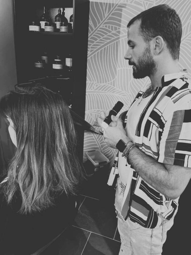 Présentation Gil équipe salon
